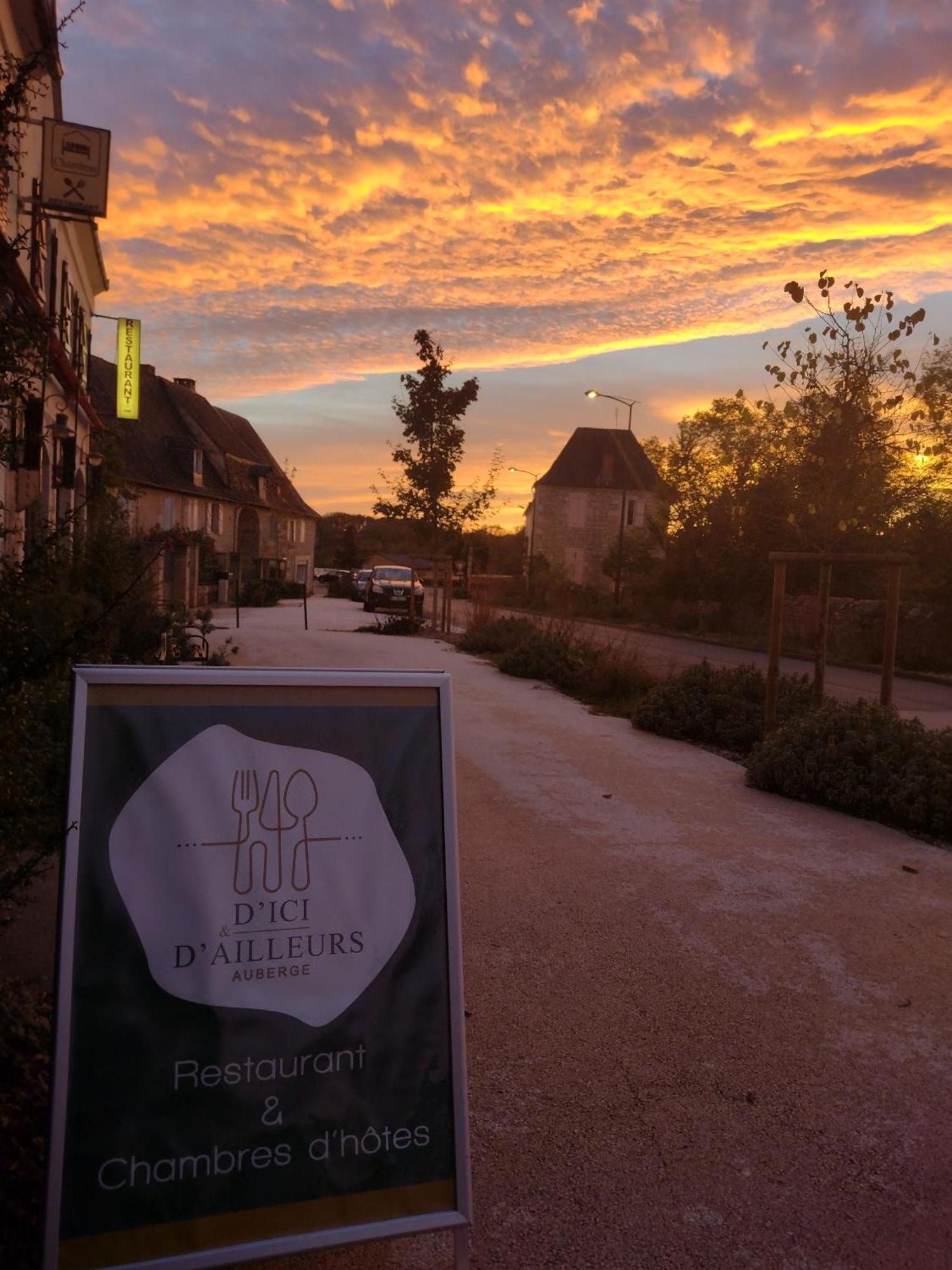 Auberge D'Ici Et D'Ailleurs Cressensac-Sarrazac Exterior foto