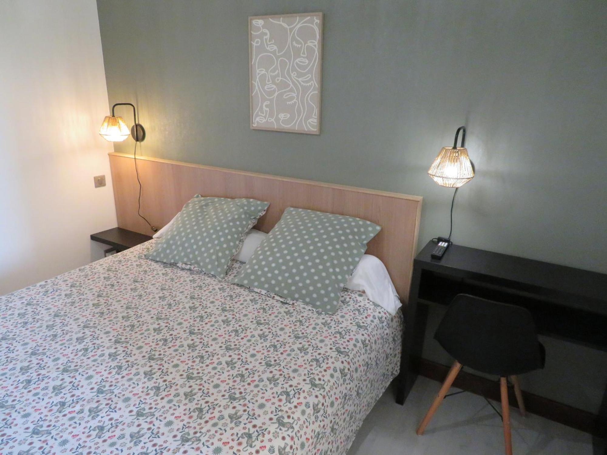 Auberge D'Ici Et D'Ailleurs Cressensac-Sarrazac Habitación foto